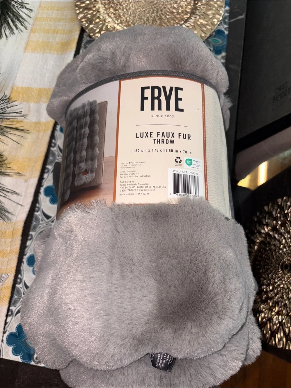 FRYE Luxe Faux Fur Throw - Light Grey